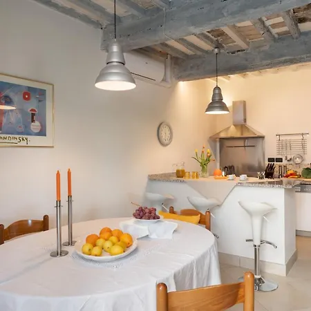 Casa Da Sogno 12, Emma